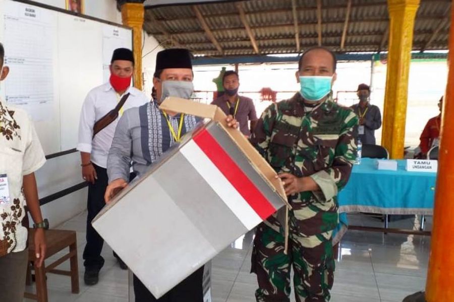 Danramil Pastikan Penerapan Prokes Pada Pemilihan Ulu – Ulu Desa Kertasari