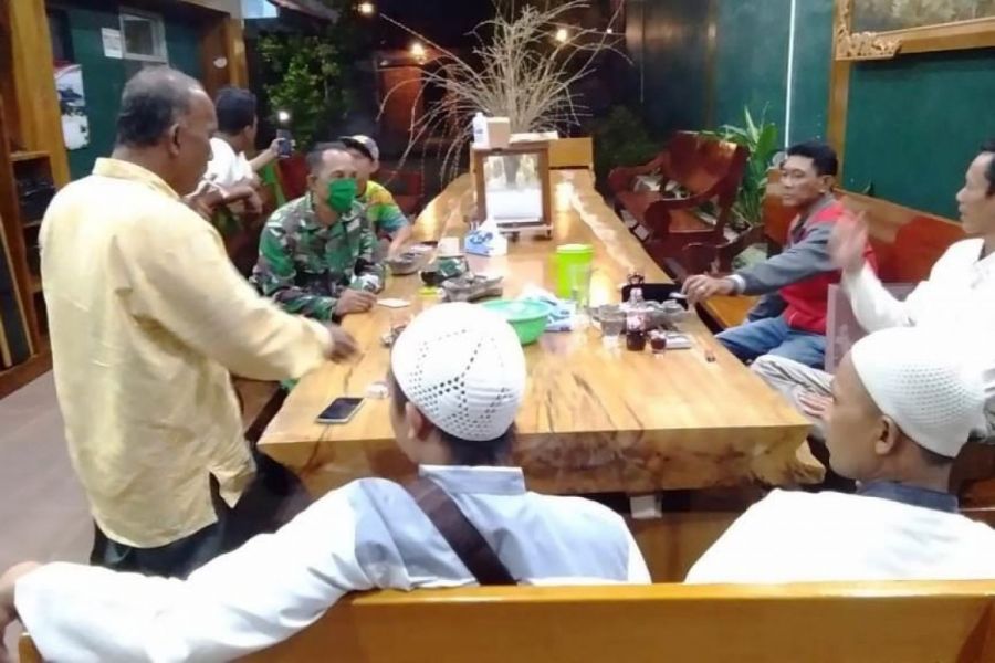 Sambangi Tokoh Masyarakat Desa Pagongan, Ini Yang Disampaikan Danramil Dukuhturi