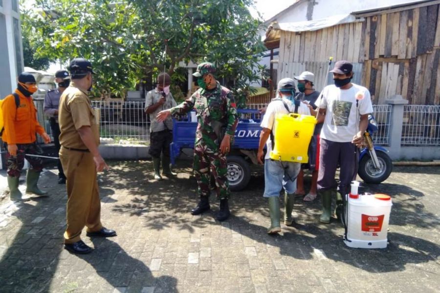 Desa Setu Adakan Penyemprotan Disinfektan Guna Memutus Mata Rantai Penyebaran Covid 19