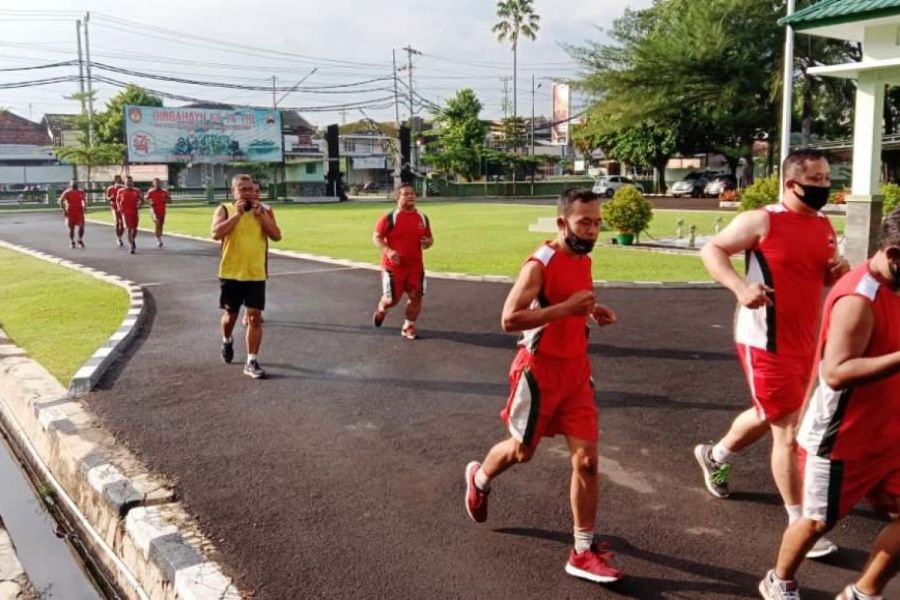 Puluhan Anggota Kodim Tegal Laksanakan Pembinaan Fisik