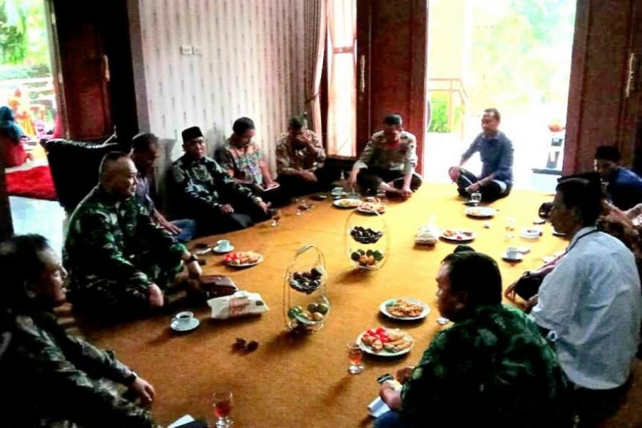Danramil Hadiri Silaturahmi Paguyuban Kades Se Kecamatan Bojong