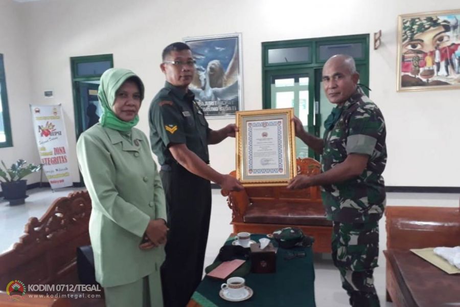 Dengan Penuh Keakraban,Kasdim Pimpin Anggota Lepas Tugas