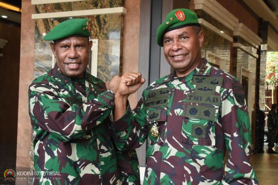 Kasad Lantik Dua Putra Terbaik Asli Papua