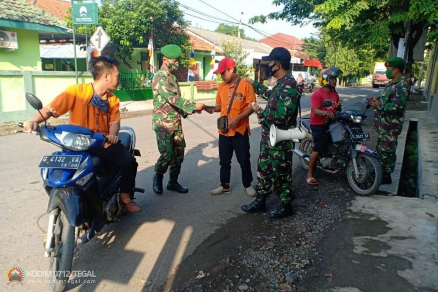 Koramil 14/Slawi Gencar Lakukan Penegakan Disiplin Protokol Kesehatan