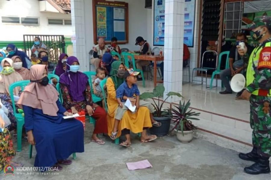 Beri Pemahaman Tentang New Normal, Babinsa Dukuhturi Laksanakan Sosialisasi