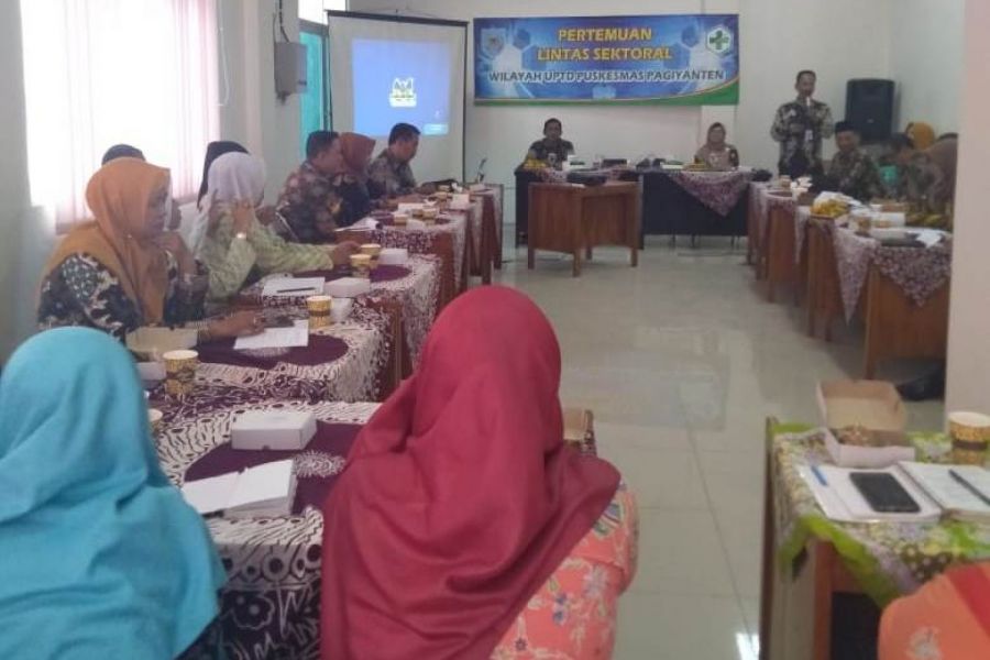 Babinsa Koramil Adiwerna hadiri pertemuan lintas sektoral UPTD Puskesmas Pagiyanten