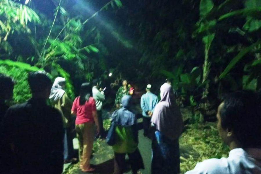 Warga Desa Kupu Di Tahan di TPU