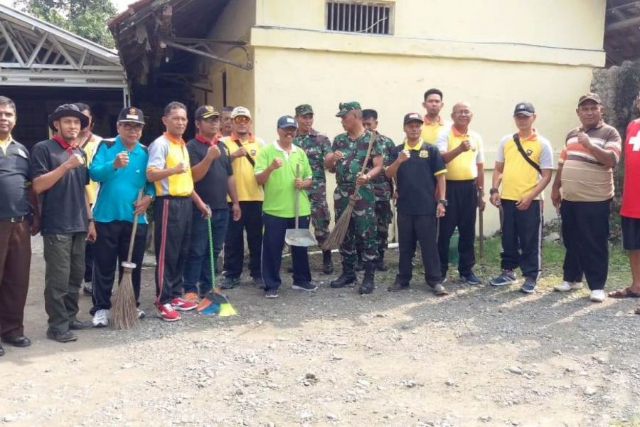 Sinergitas TNI, Polri, Pemerintah Dan Masyarakat Bersihkan Lingkungan