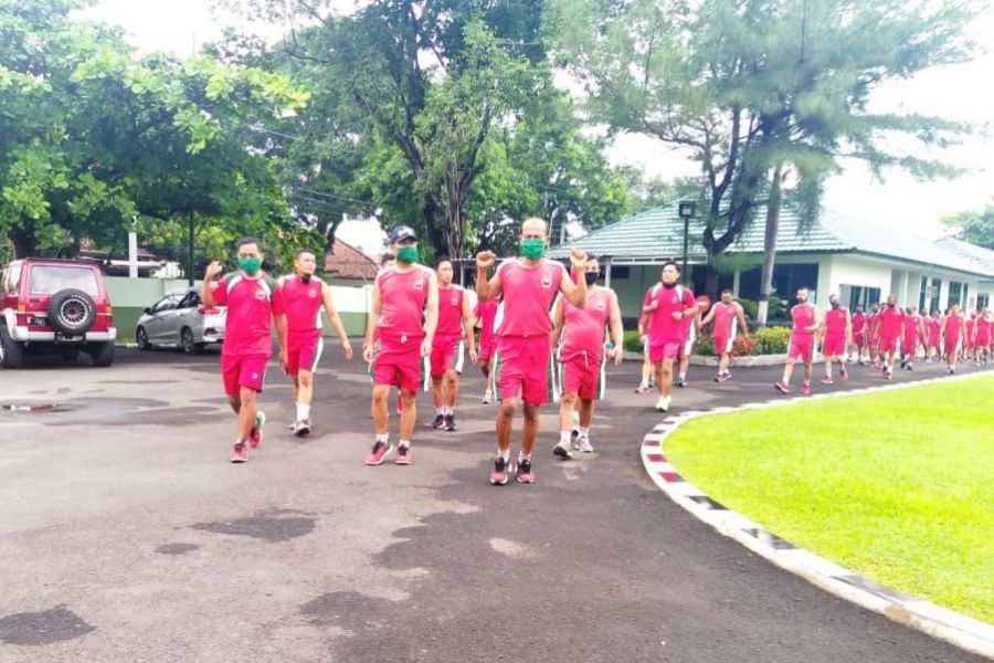 Jaga Daya Tahan Tubuh, Prajurit Dan PNS Kodim Tegal Laksanakan Lari Jalan