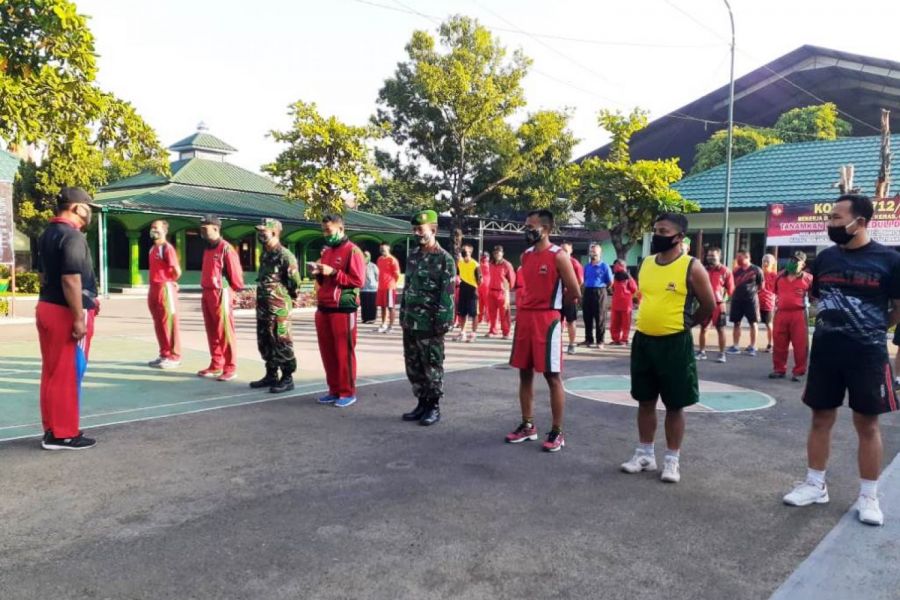 Pasi Intel Berikan Arahan Kepada Seluruh Anggota Pada Apel Pagi Kodim 0712/Tegal