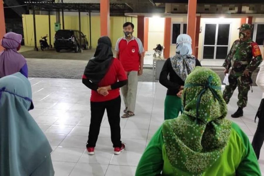 Koramil Sumurpanggang Latihkan PBB Fatayat NU Cabang Kecamatan Margadana