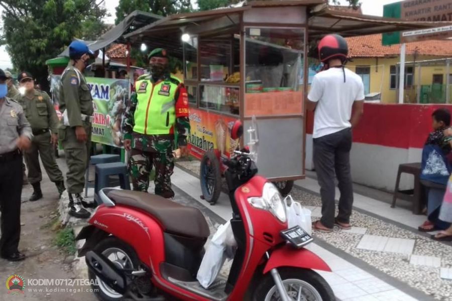 Bersama Tim Gugus Tugas Covid-19,Patroli gabungan penerapan aturan Physical Distancing