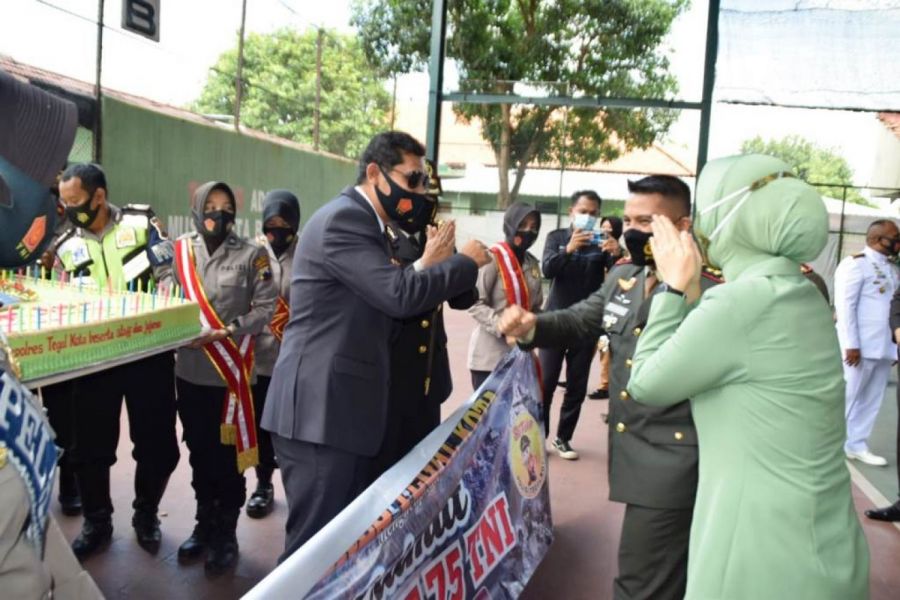 Kapolres Tegal Kota Sambangi Kodim 0712/Tegal