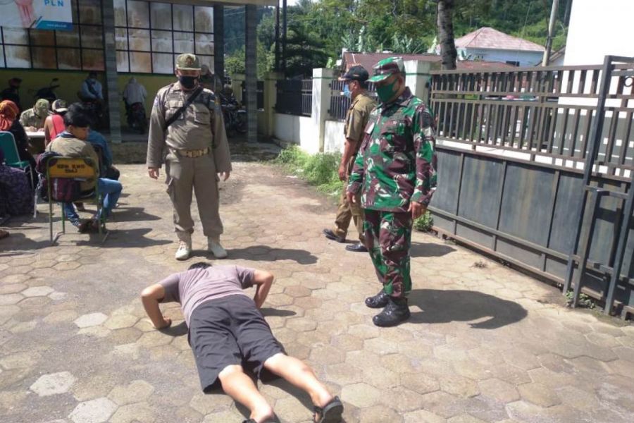 46 Orang Tidak Memakai Masker Terjaring