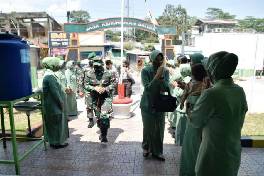 Kunjungan Kerja Dandim 0712/Tegal Beserta Ketua Persit KCK Cabang XXII Ke Koramil Jajaran