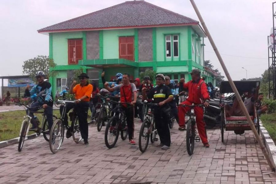 Danramil Pangkah Ikuti Gowes Fun Bike Dan Senam Bersama Dalam Rangka Germas