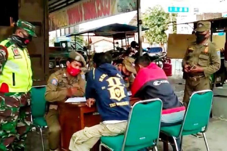 Di Dukuhturi, 20 Orang memilih Menyanyikan Lagu Indonesia Raya