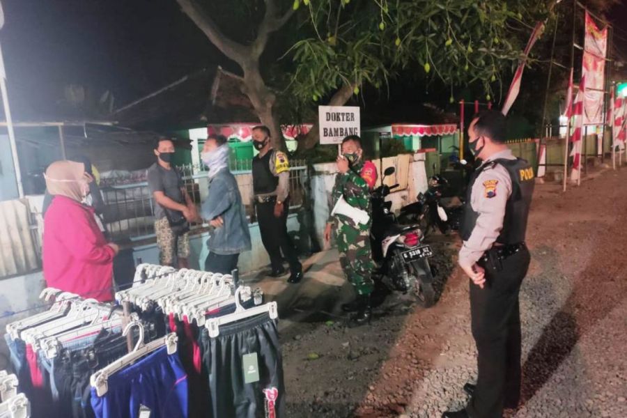 Tanpa Bosan, Koramil Dan Polsek Lebaksiu Ingatkan Warga Patuhi Protokol Kesehatan