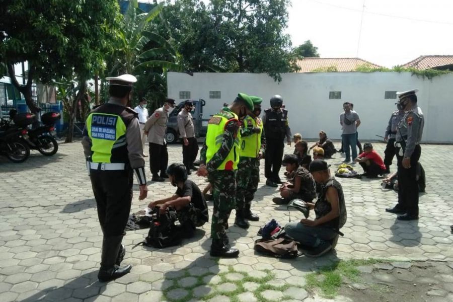 Operasi Yustisi Di Wilayah Kecamatan Margadana Jaring Anak Punk