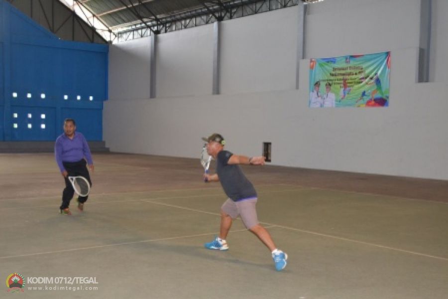 Mencegah Virus Covid 19, Dandim Tegal bersama Forkopimda Kota Tegal Melaksanakan Tenis Bersam