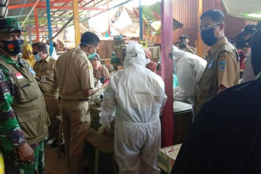 11 Pedagang Pasar Krempyeng Pangkah Kecamatan Pangkah Jalani Rapid Test