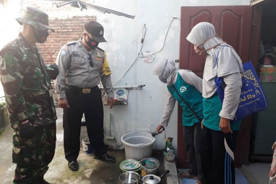 Gertak PSN Di Kelurahan Panggung Tegal Timur Tetap Memperhatikan Protokol Kesehatan