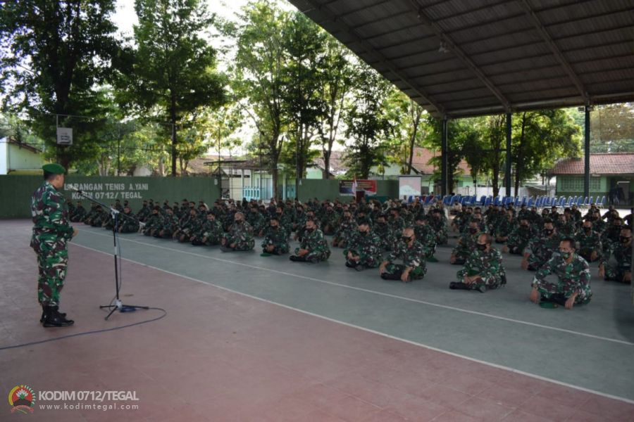 Jam Komandan, Dandim 0712 Memberikan Arahan  Kepada Anggota