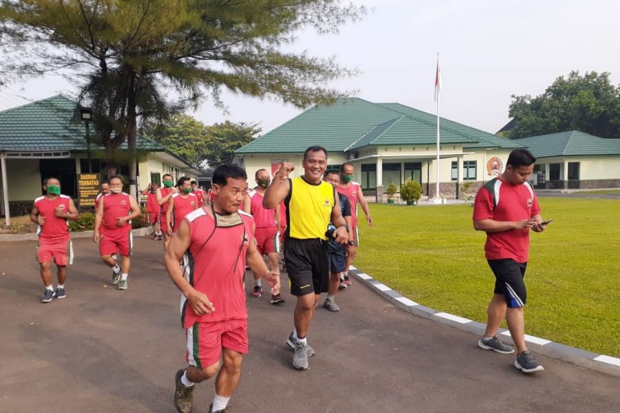 Olahraga Bersama Untuk Meningkatkan Kualitas Kesehatan dan Sarana Komunikasi Prajurit