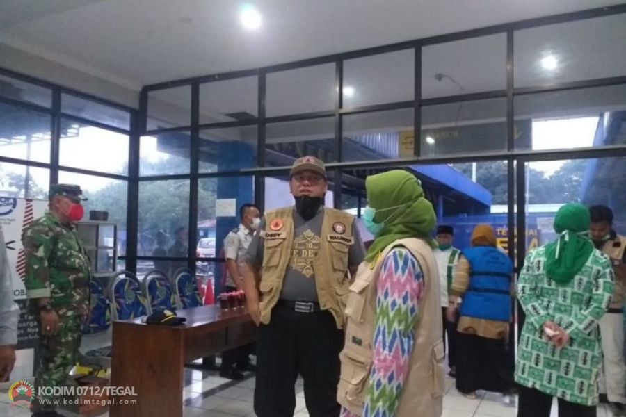 Cegah Penyebaran Covid 19, Penumpang Di Cek Kesehatannya.