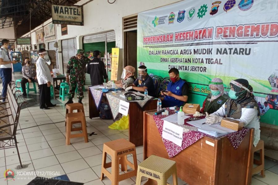 Babinsa Sumurpanggang Pantau Tes Swab Antigen Kepada Supir dan Awak Bus