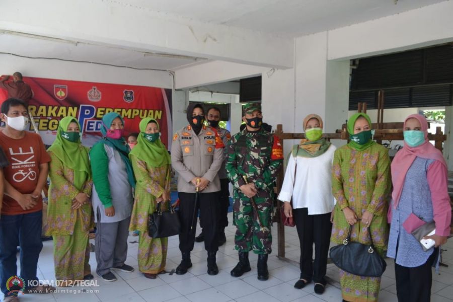 Fasilitasi Pelatihan, TNI-Polri dan Pemkot Tegal Gelorakan Gerakan Perempuan Kota Tegal Peduli.