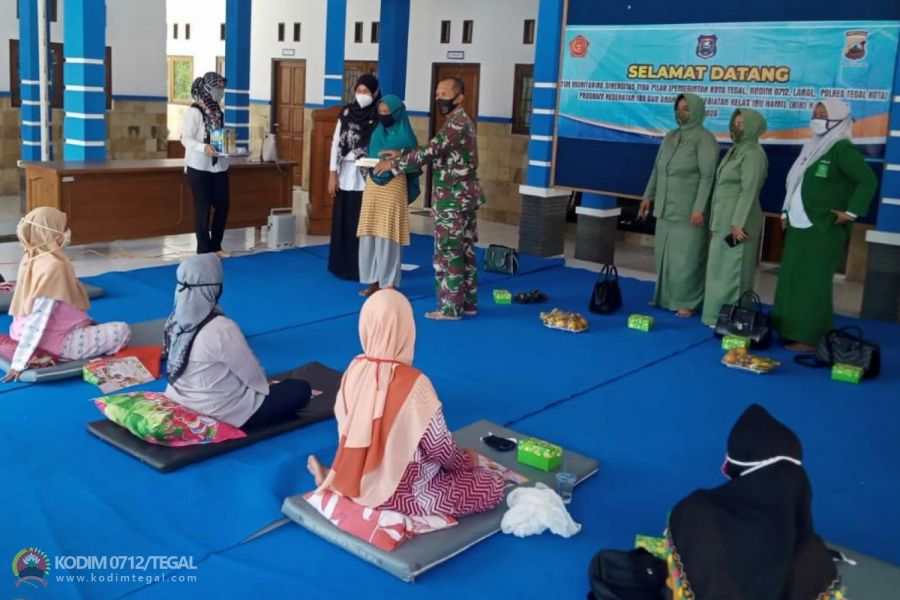 Ibu Hamil Mendapat Makanan Tambahan