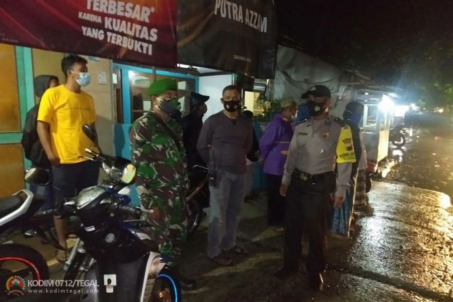 Babinsa Peduli Wilayah Koramil 13/Kedungbanteng Kodim 0712/Tegal Gelar Operasi Yustisi