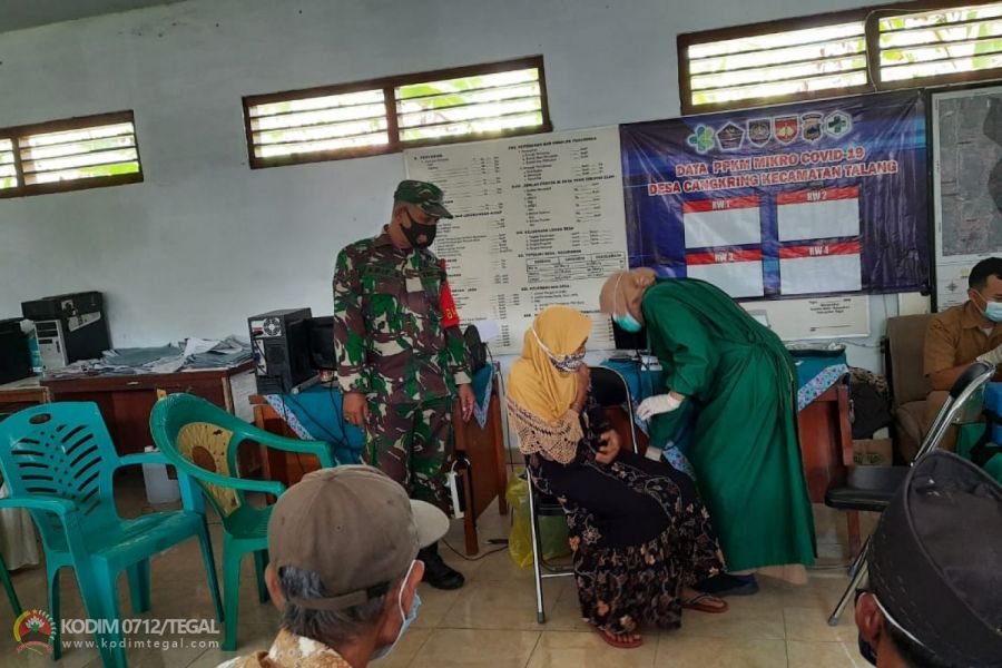 Hari Kedua Lansia Desa Cangring Di Vaksin