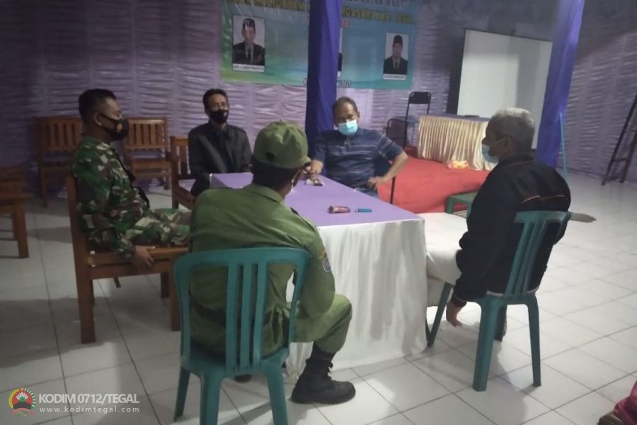 Komsos Merupakan Media Komunikasi, Babinsa Koramil Margasari Melaksanakan Komsos dengan Warga