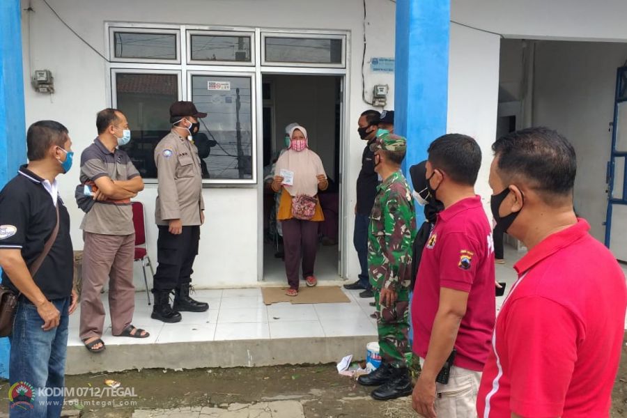 Koramil 21/TegalSelatan Kodim 0712/Tegal Melaksanakan Pendampingan & Pengamanan Tracking Test Swab