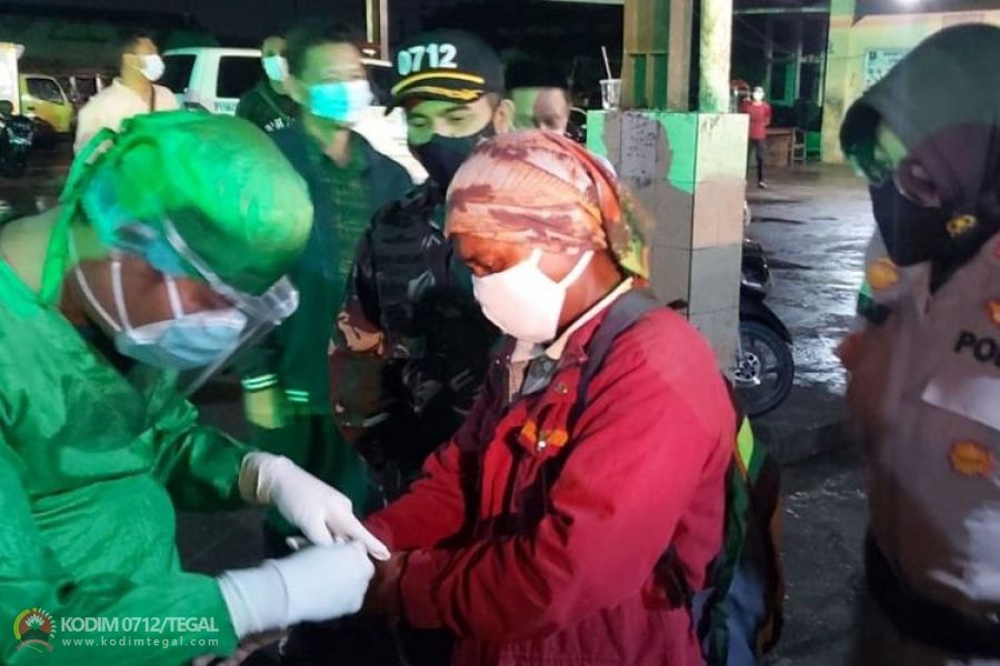 Ribuan ABK di Pelabuhan Jongor Tegal Jadi Sasaran Tes Cepat Antigen
