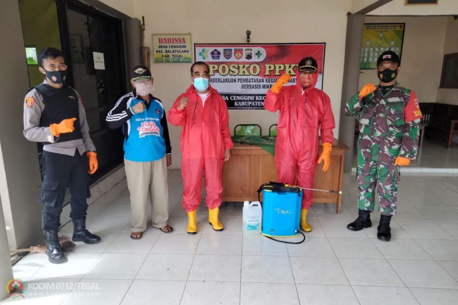 Babinsa Peduli Wilayah, Koramil 17 Balapulang Lakukan Penyemprotan Desinfektan