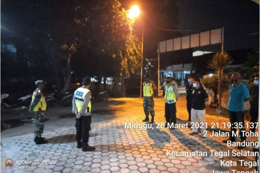 Guna Mencegah Penyebaran Virus Corona, Koramil Tegal Selatan Gelar Patroli Malam