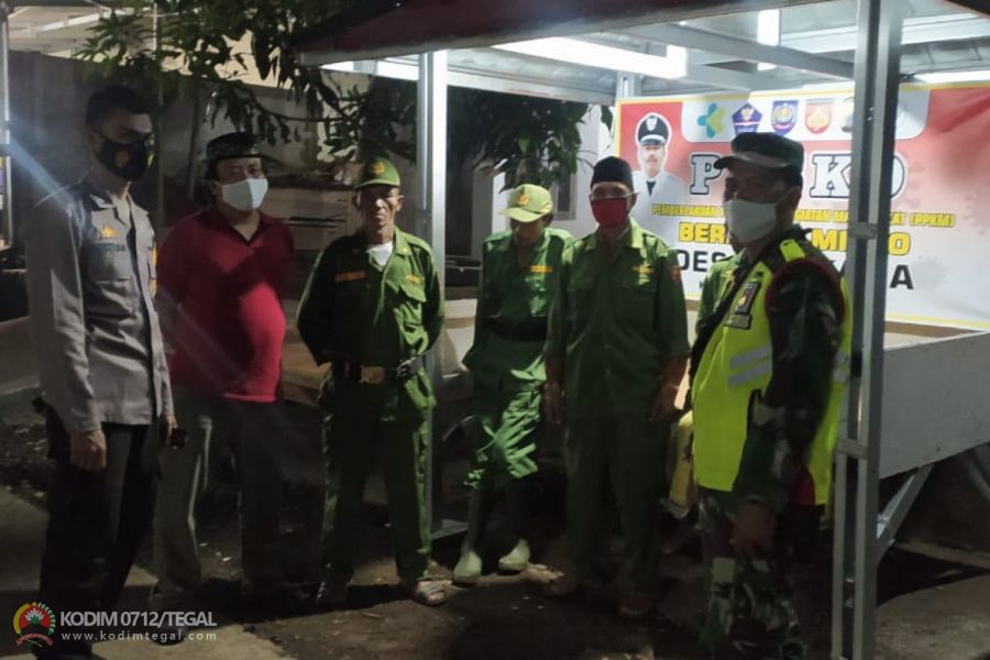 Sinergitas Patroli Malam, TNI Polri Lakukan Edukasi  5 M