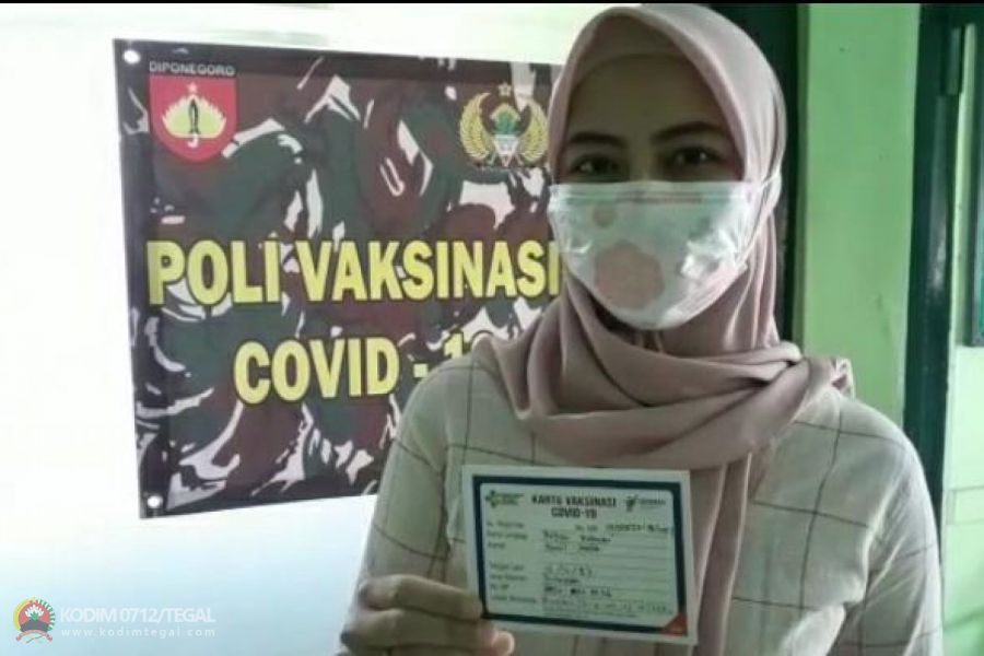 Ketua dan Pengurus Persit KCK Cab XXII Kodim Tegal Melaksanakan Suntik Vaksin Covid-19 Tahap I