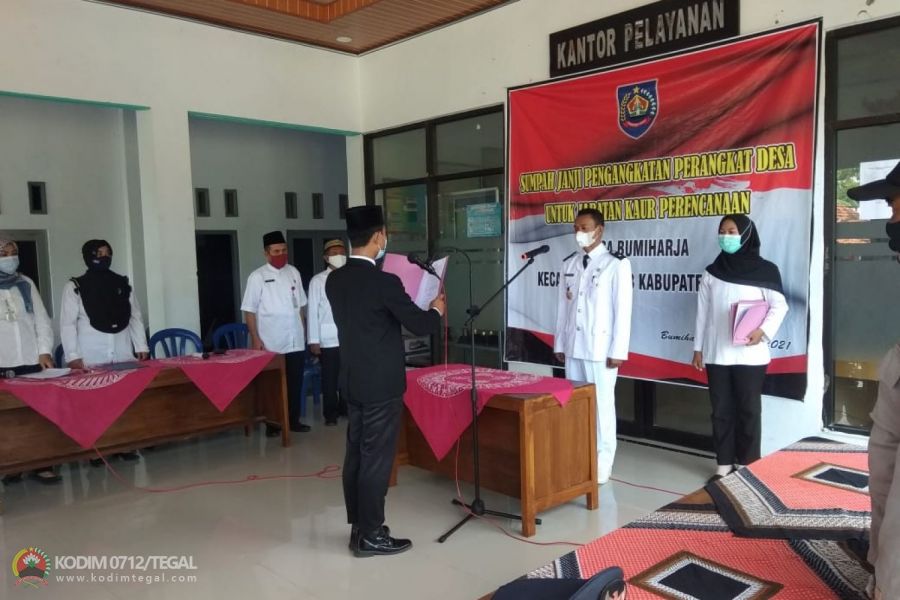 Di Hadiri Danramil Tarub, Kepala Desa  Bumiharja Resmi Melantik Agung Pradana