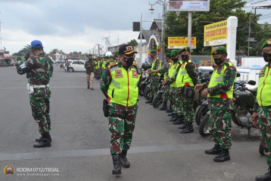 Jelang Tahun Baru, Dandim Tegal Pimpin Apel Patroli Bermotor