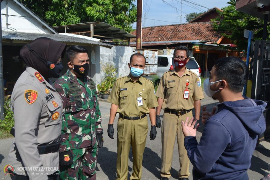 Petugas Jemput Bola, Warga Yang Terpapar Positif Covid 19 Segera Di Isolasi