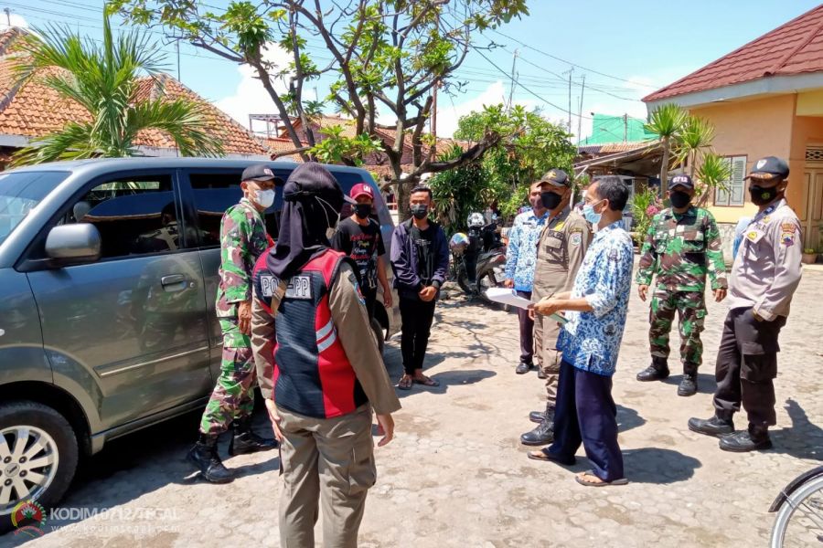Satgas Covid 19 Kecamatan Margadana Datangi Rumah Warga Yang Belum Vaksin