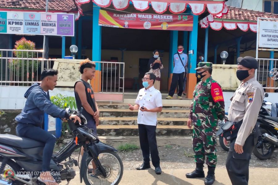 Sinergitas Babinsa Koramil 18/Balapulang Kodim 0712/Tegal Dan Bhabinkamtibmas Melaksanakan Patroli