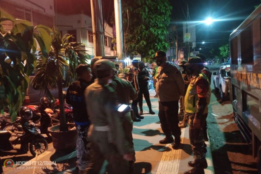 Operasi Yustisi Malam Kembali dilaksanakan Oleh Anggota Kodim Tegal Bersama Satgas Covid 19