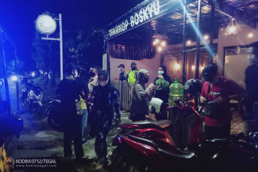 Aparat Gabungan Kecamatan Tarub Terus Tegakan Aturan PPKM Darurat