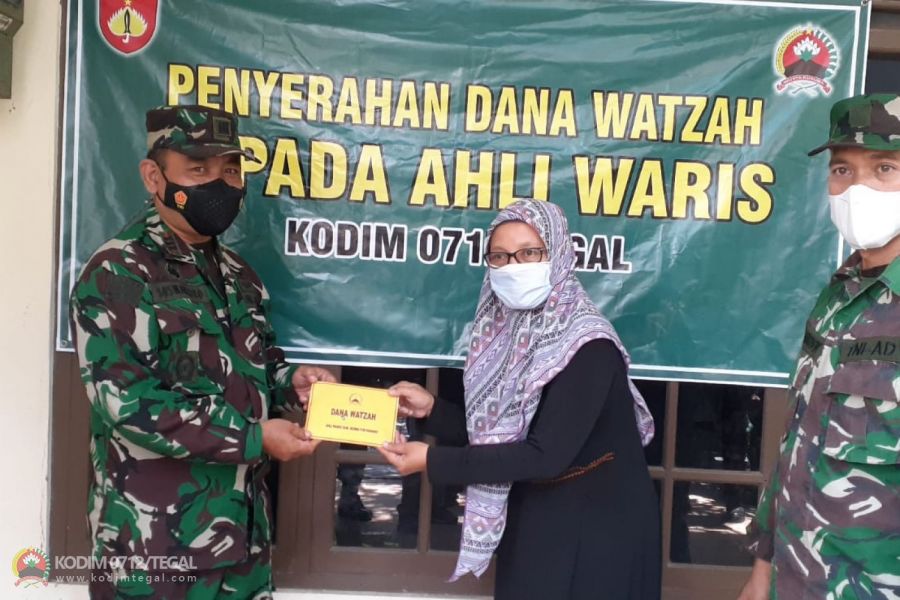 Kodim 0712/Tegal Berikan Dana Sosial Wat Zah Kepada 4 Ahli Waris