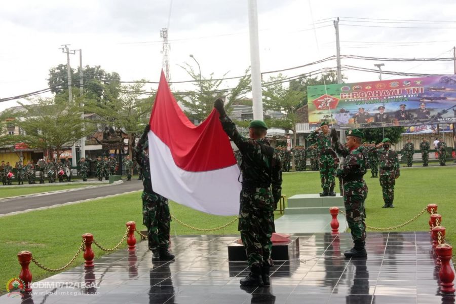 Upacara tanggal 17san setiap bulannya di Lapangan Kodim 0712/ Tegal